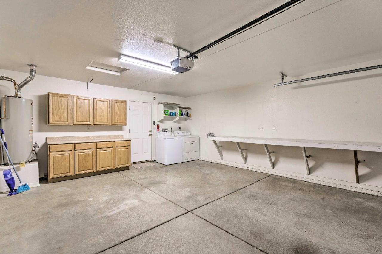 Kid-Friendly Kingman Home Near Parks And Dining Экстерьер фото